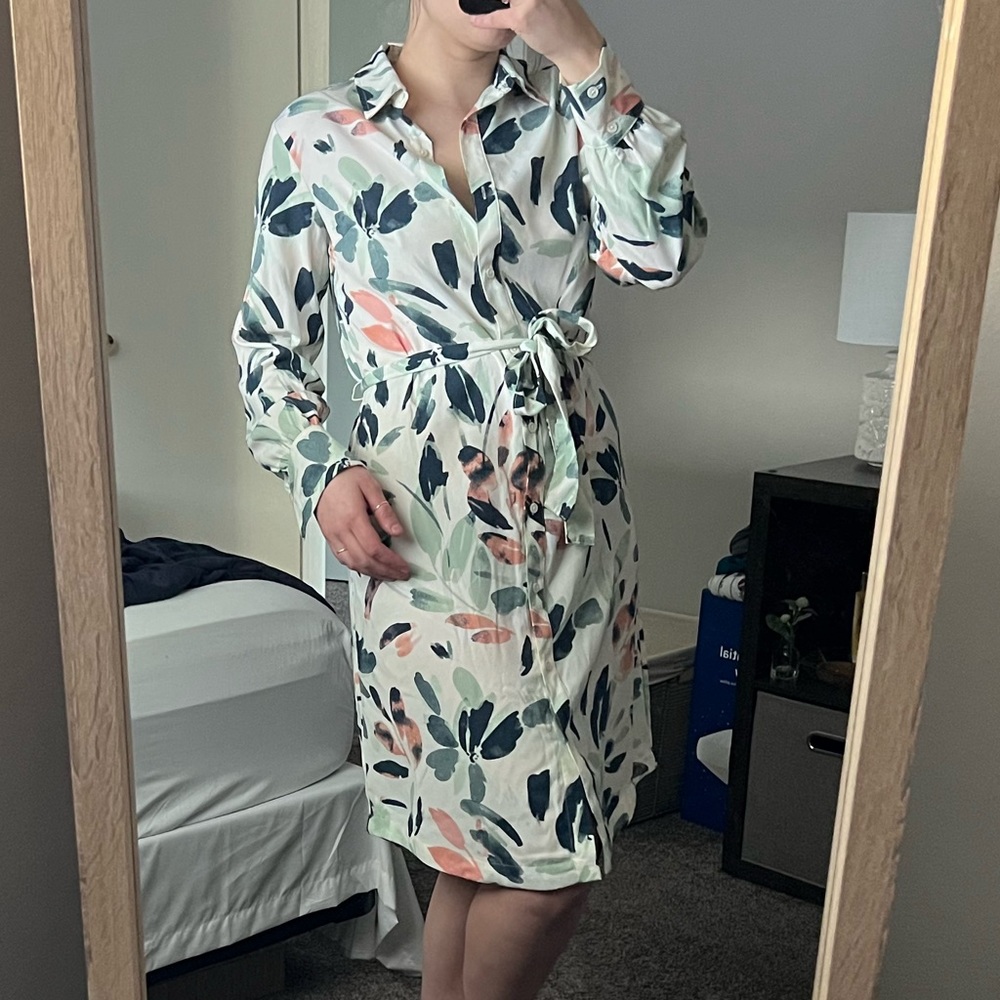 Abstract button up Dress NWT